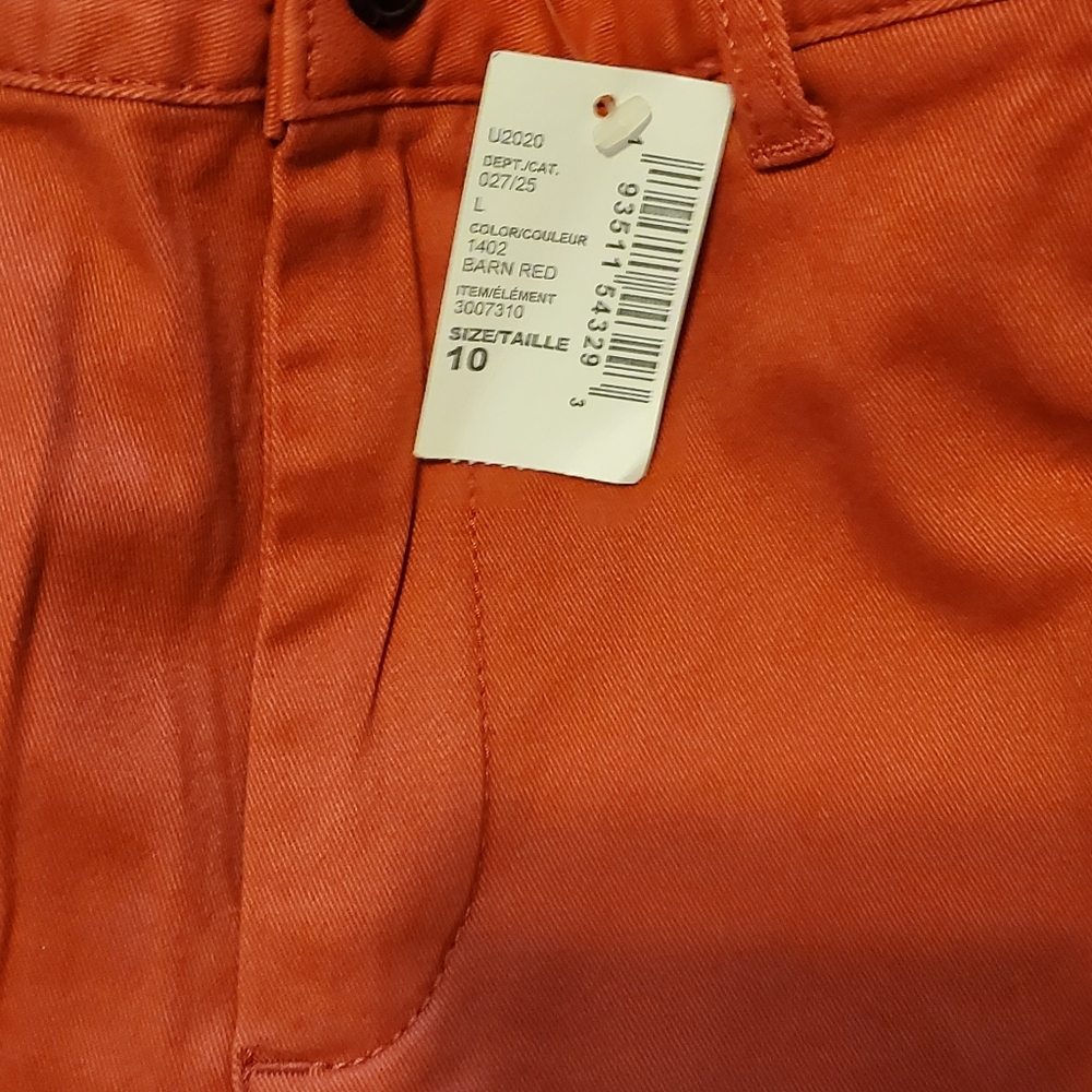 red shorts - Picture 3 of 3